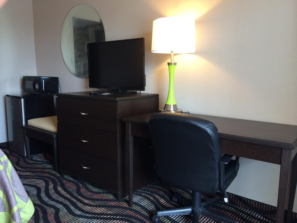 Super 8 By Wyndham Lakeland Chambre photo
