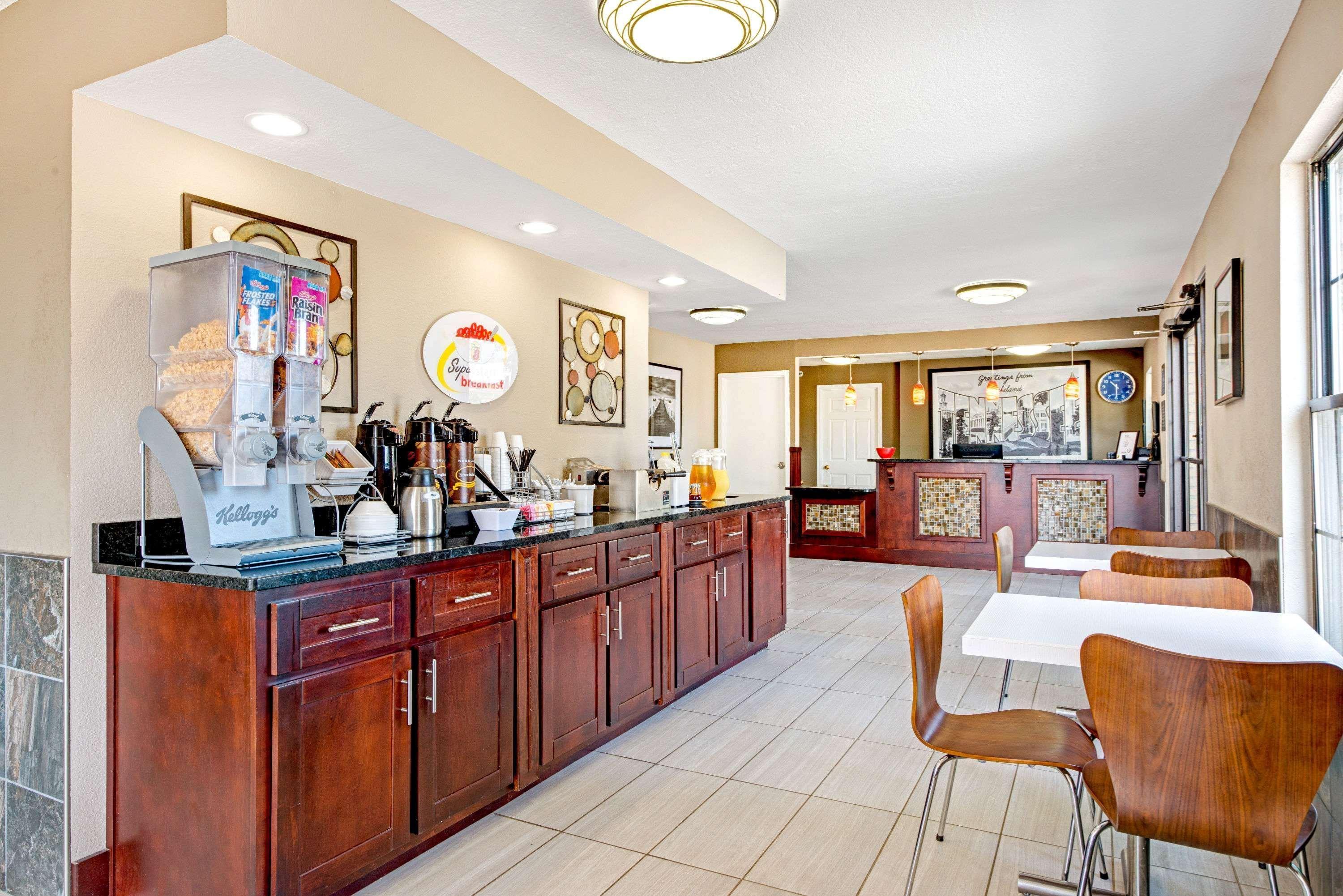 Super 8 By Wyndham Lakeland Extérieur photo