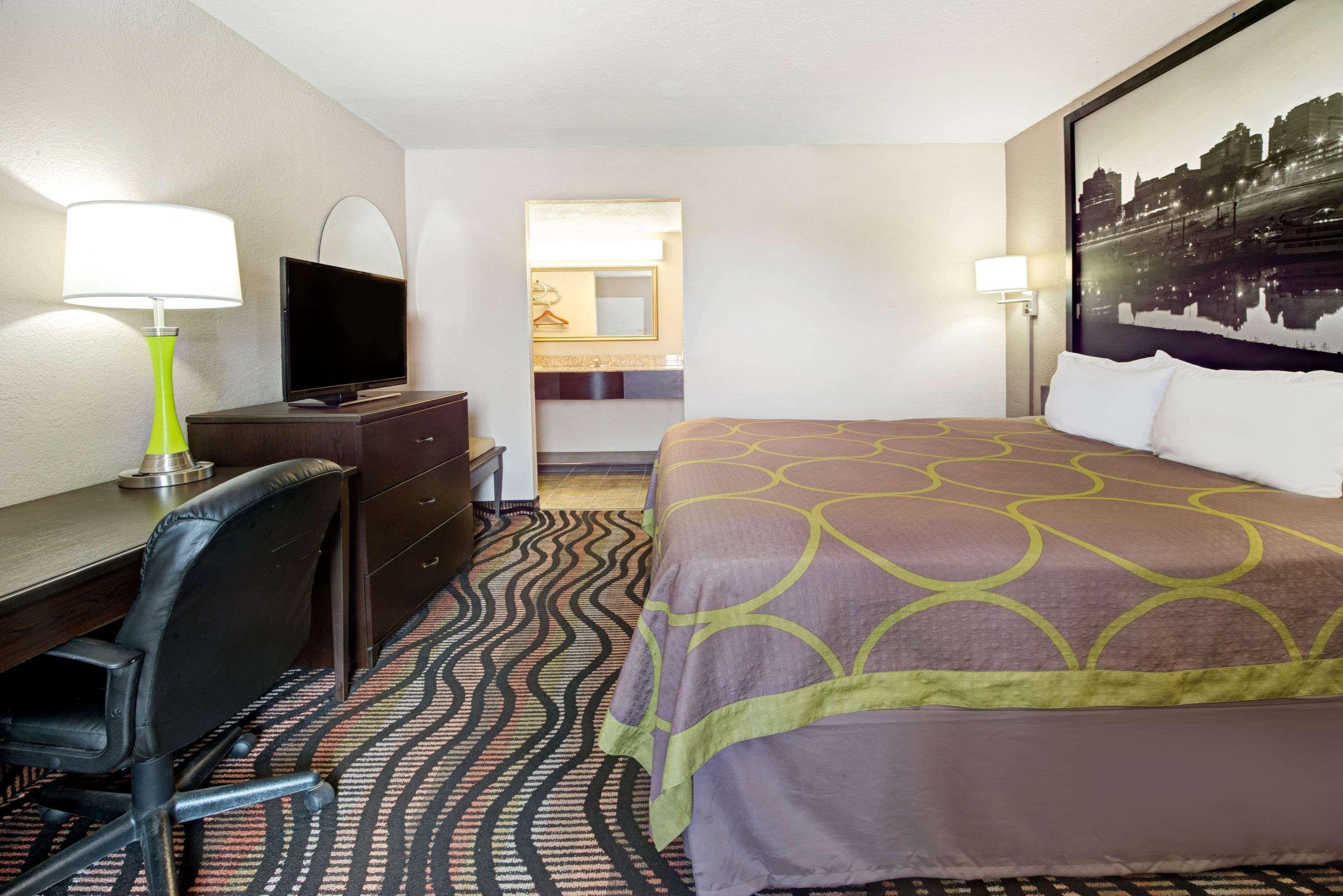 Super 8 By Wyndham Lakeland Extérieur photo